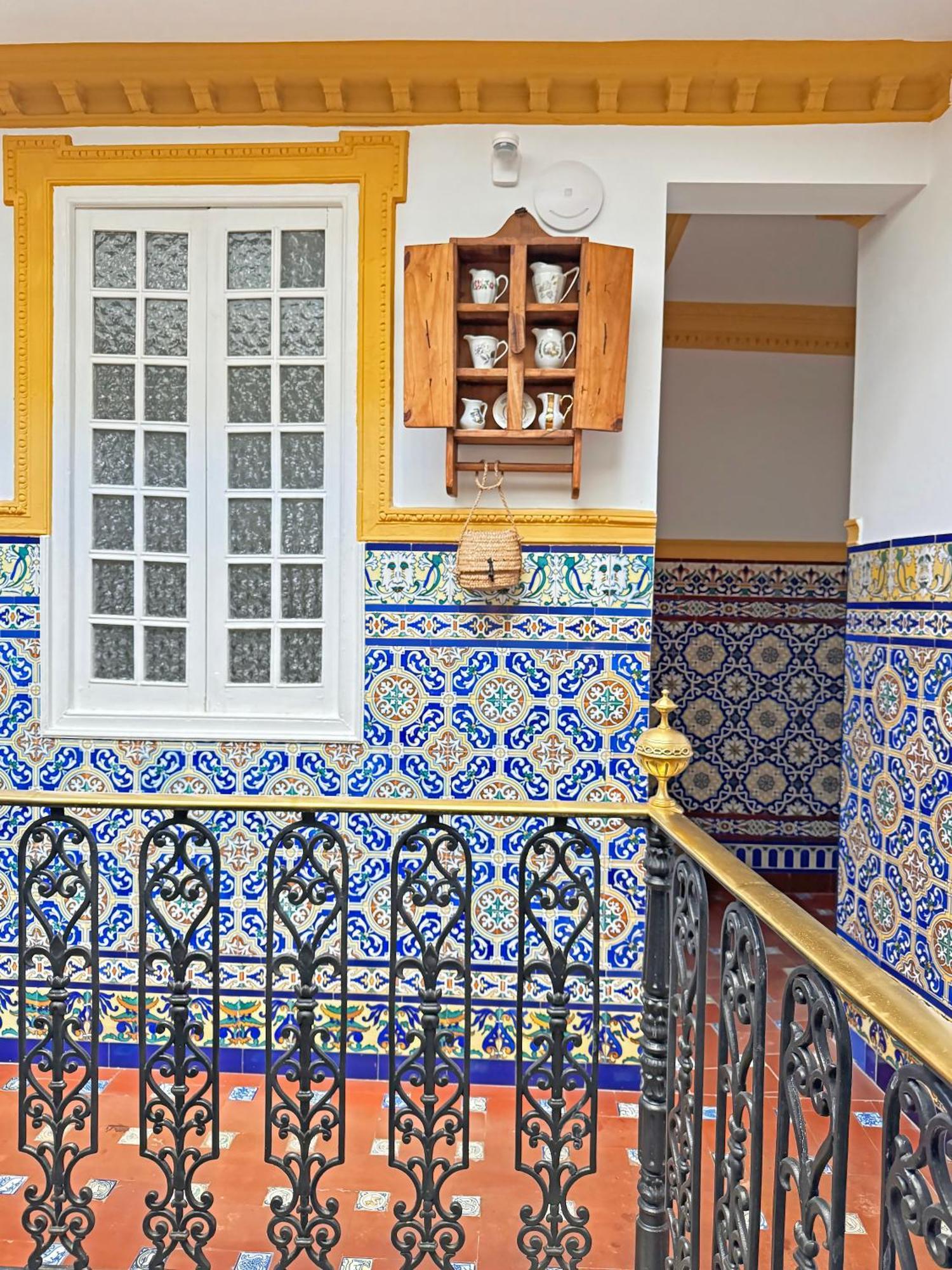 Palace House Hercules - Apartments Севилья Экстерьер фото