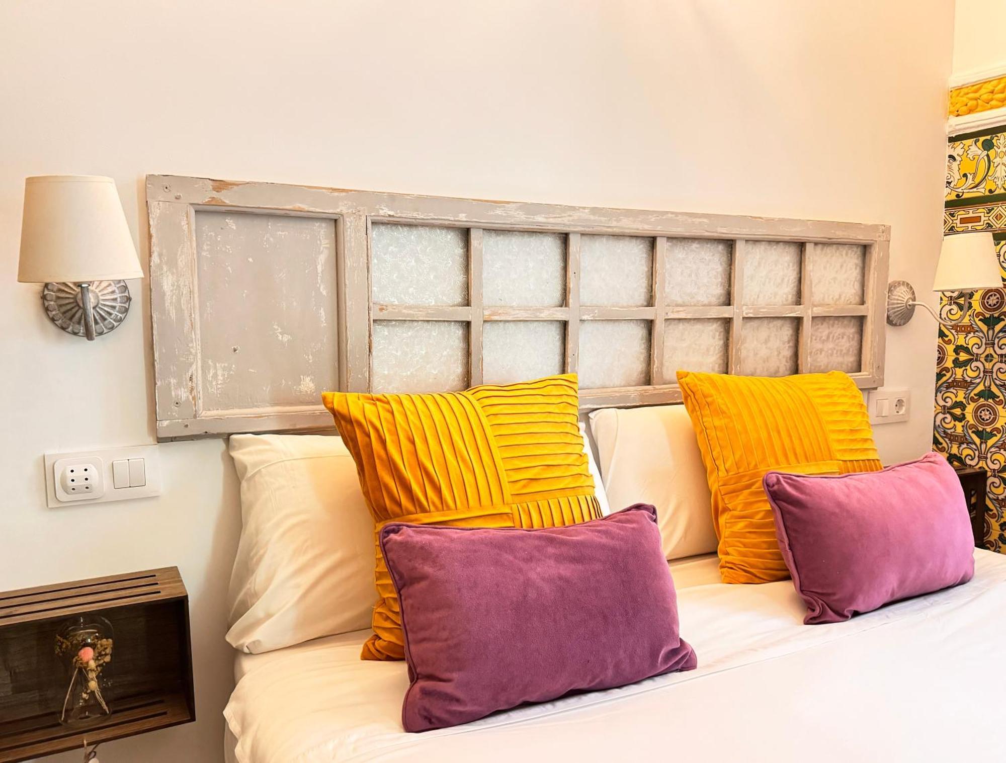 Palace House Hercules - Apartments Севилья Экстерьер фото