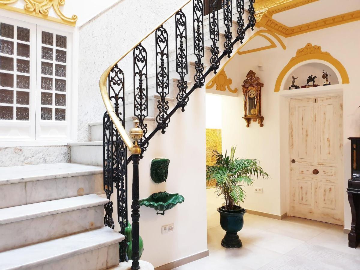 Palace House Hercules - Apartments Севилья Экстерьер фото